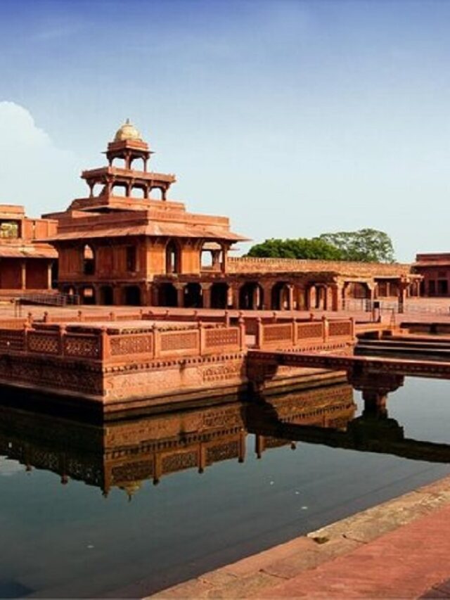 Fatehpur Sikri Fort : Built, Timinings, Structures & More Information