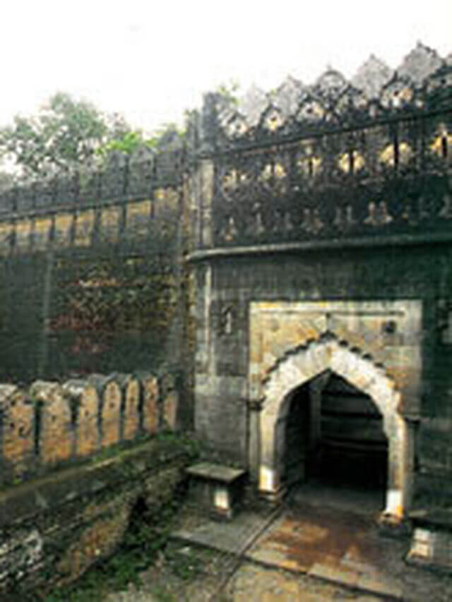 Ballarpur Fort: Unveiling Ancient Mysteries